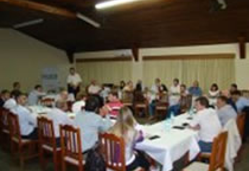 Pra Vida - Presidente e Executiva discutem desenvolvimento das regiões Meio Oeste e Planalto Serrano 