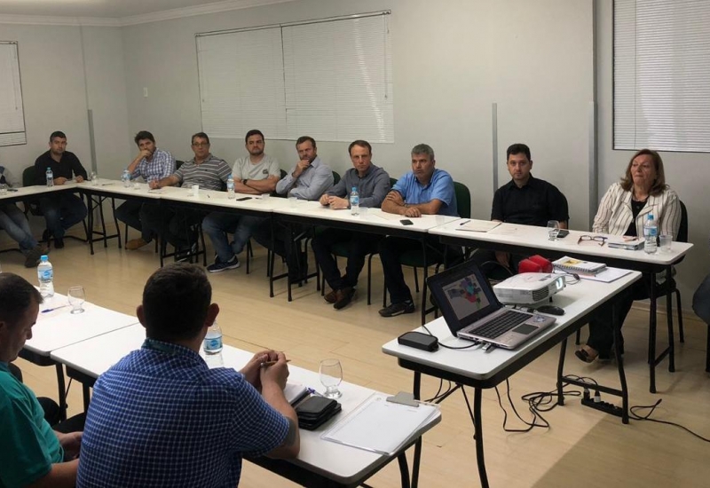 Pra Vida - Reunião discute Campanha Comércio Forte, Cidade Feliz e Jantar de Posse da Diretoria.