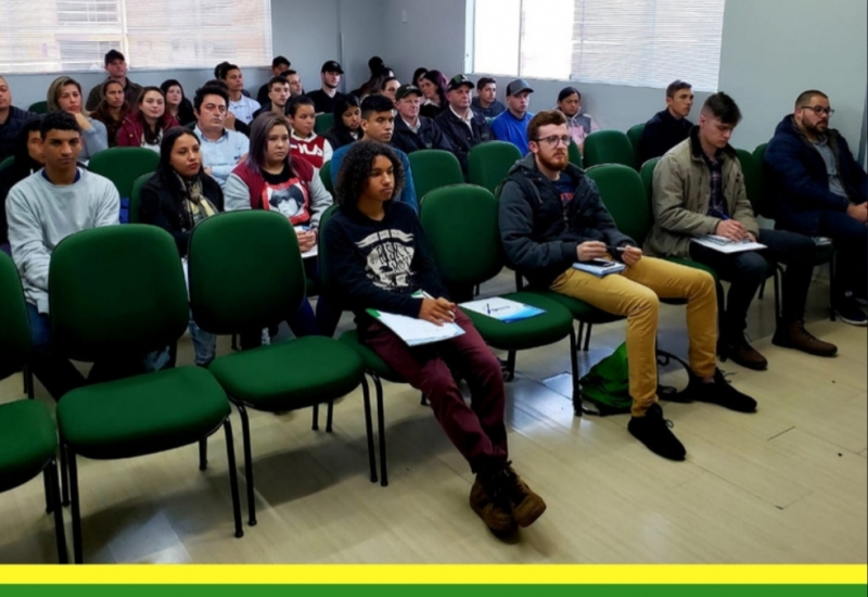 Pra Vida - Mais de 60 pessoas participam do Curso de garçom