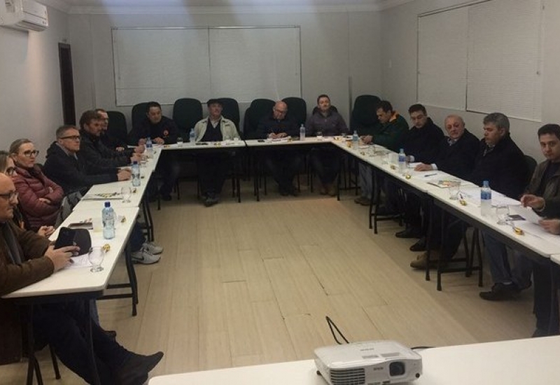 Pra Vida - Irene Sonda comanda sua primeira reunião 