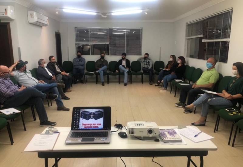 Pra Vida - Diretora da ACIC promove última reunião do ano