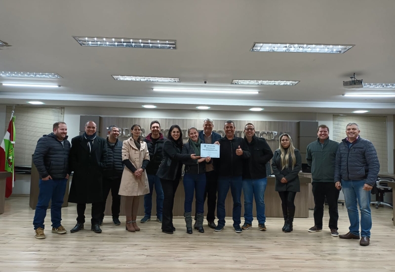 Pra Vida - Núcleo Jovem Empreendedor é homenageado pelo Poder Legislativo municipal.