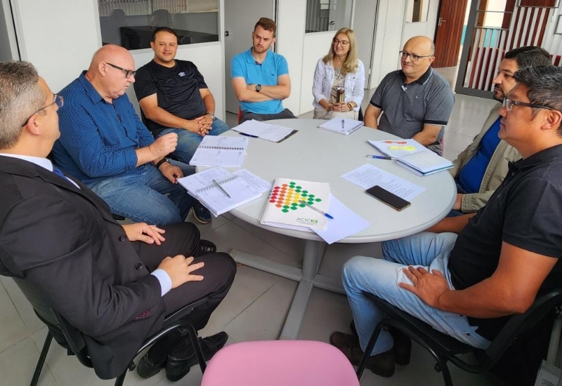 Pra Vida - Grupo de Trabalho do Polo Tecnológico apresenta assessor de gestão