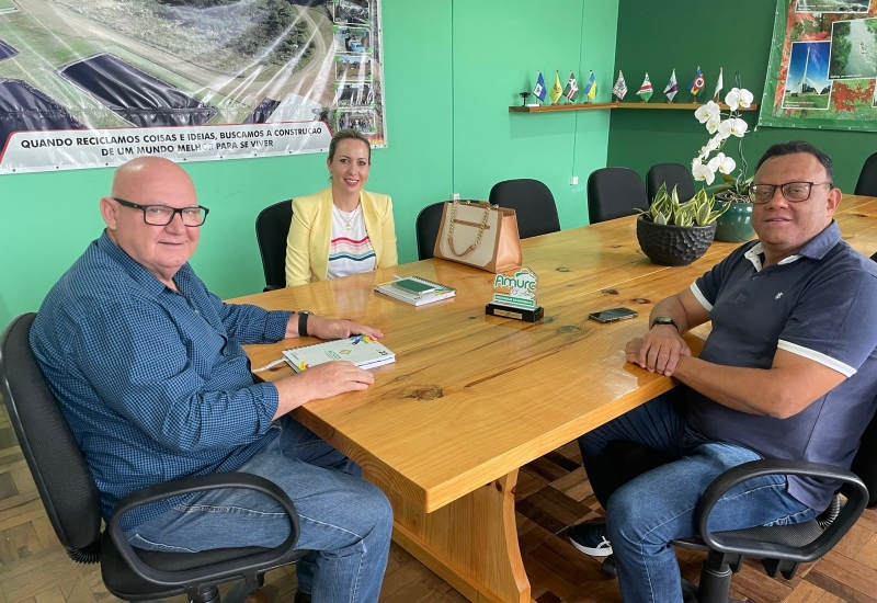 Pra Vida - Acic discute expansão de seus serviços para municípios da Amurc