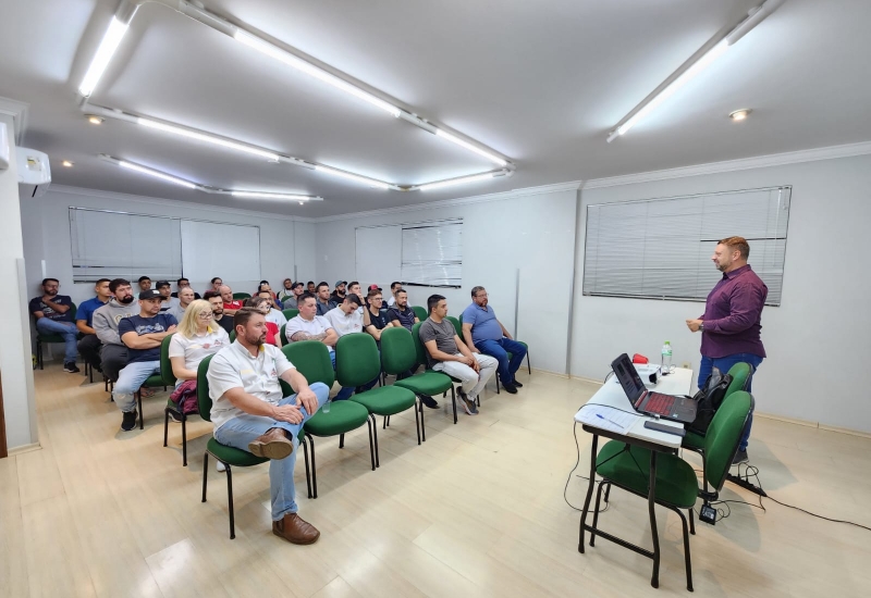 Pra Vida - Automecânicos participam de etapa do Programa 5S