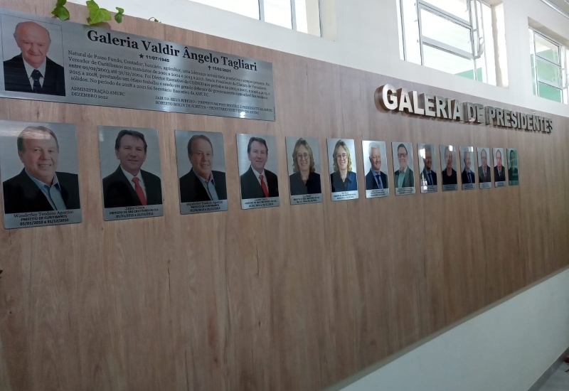 Pra Vida - Acic prestigia inauguração da Galeria de Presidentes da Amurc