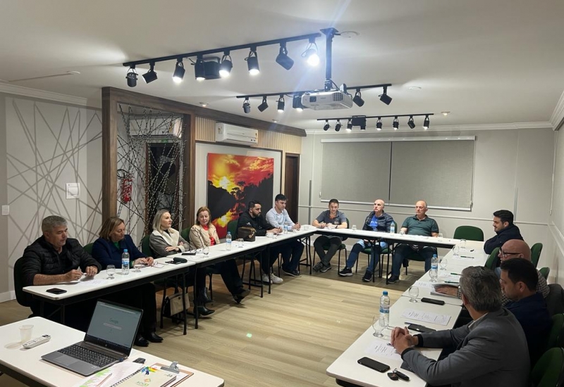 Pra Vida - Diretoria aprova apoio para campanha pró Curso de Medicina na UNC/Curitibanos