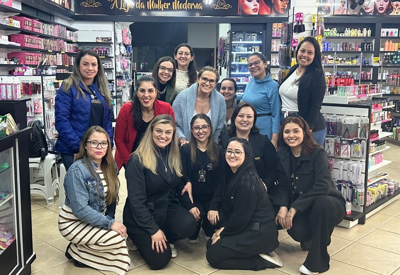 Pra Vida - Mulher Empresária visita Divina Mulher