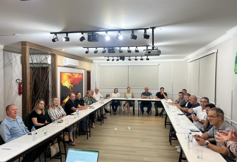 Pra Vida - Reunião de março é marcada por inaugurações e demanda de associados