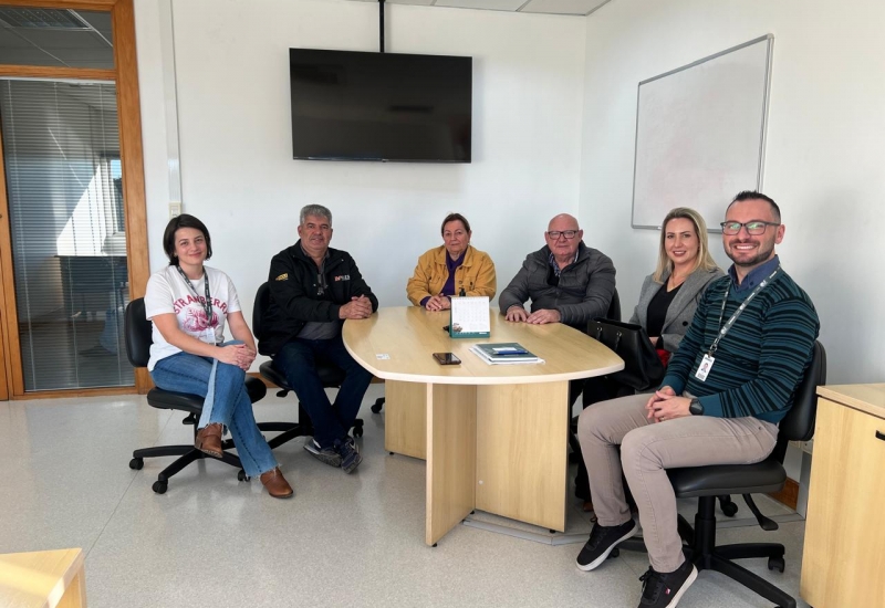 Pra Vida - Presidente e diretores da Acic visitam Berneck S/A