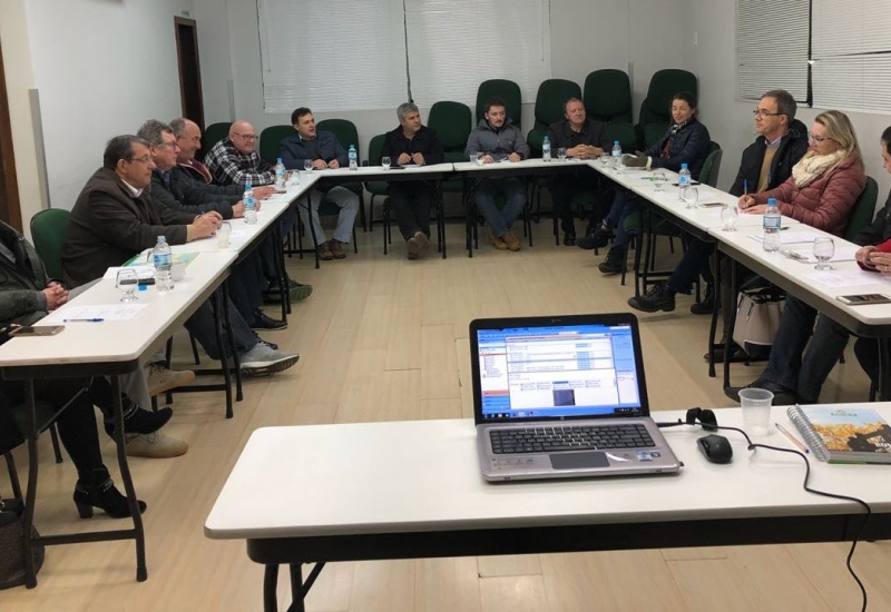 Pra Vida - Reunião mensal mais uma vez conta com grande presença de diretores