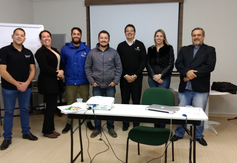 Pra Vida - SEBRAE oferece palestra para Jovens Empreendedores de Curitibanos