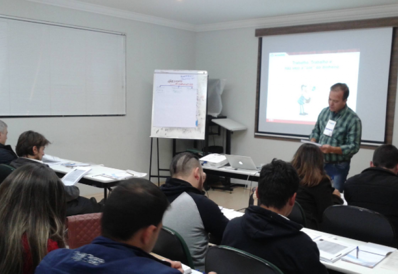 Pra Vida - Empresários participam de capacitação sobre Gestão Financeira 