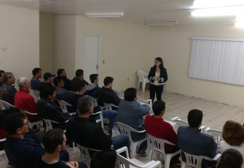 Pra Vida - Palestra Motivacional reúne empresários e colaboradores em Santa Cecília.