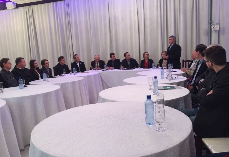 Pra Vida - Ex-presidente da ACIC, Amarildo Niles, é eleito vice-presidente regional da FACISC.