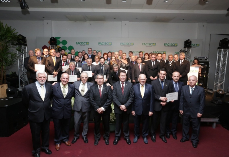 Pra Vida - Curitibanenses tomam posse na Diretoria da FACISC