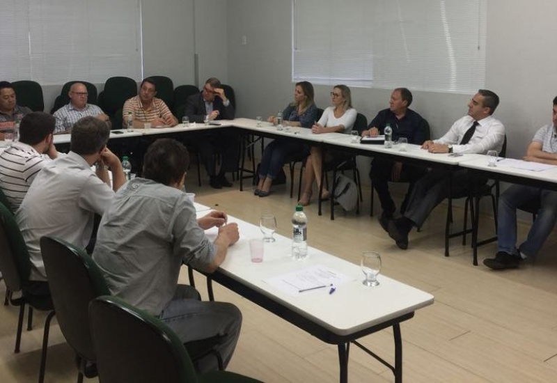 Pra Vida - Diretoria realiza reunião mensal