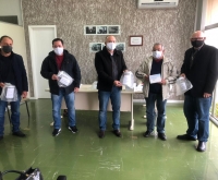 Pra Vida - ACIC e SIFC compram máscaras e fazem doação para profissionais de saúde da região.