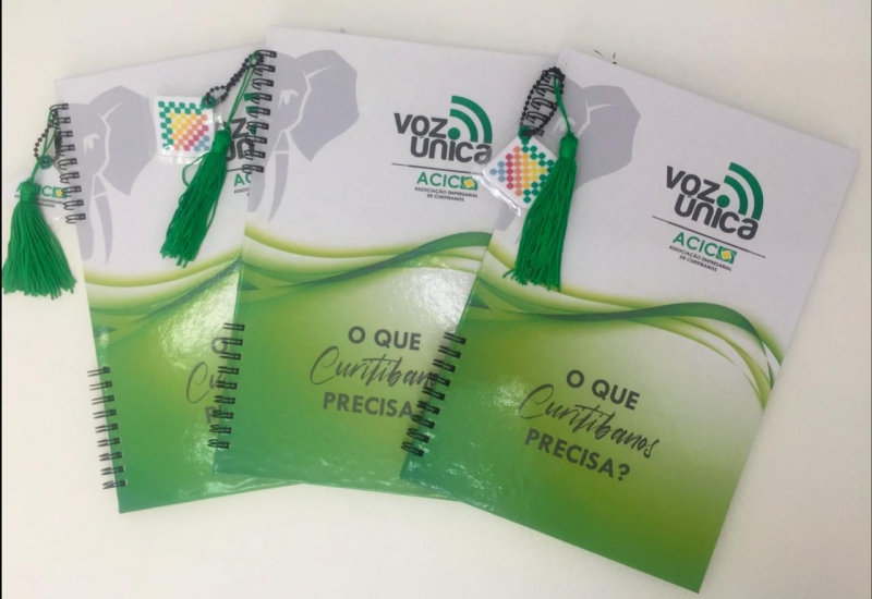 Pra Vida - Candidatos ao executivo de Curitibanos recebem Cartilha “Voz Única” da ACIC