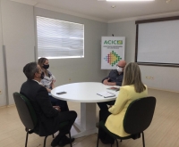 Acic Curitibanos - Acic e UnC discutem programa/treinamento voltado para classe empresarial