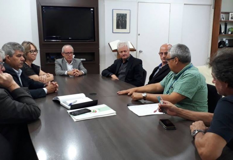 Pra Vida - Reitor interino da UFSC recebe lideranças de Curitibanos e região