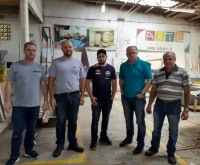 Acic Curitibanos - Moveleiros realizam visita técnica