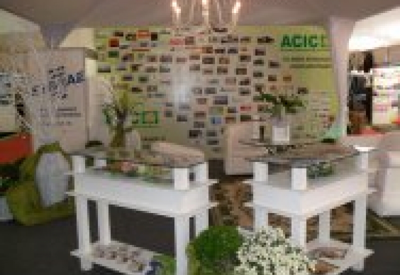 Pra Vida - Stand da ACIC na EXPOCENTRO 2011 teve grande visitação de Associados